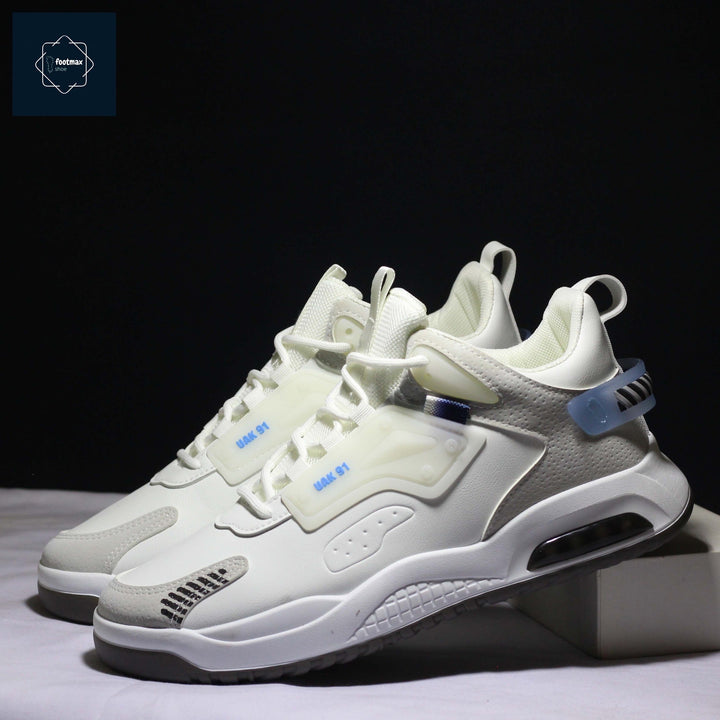 White sneaker shoes - footmax (Store description)